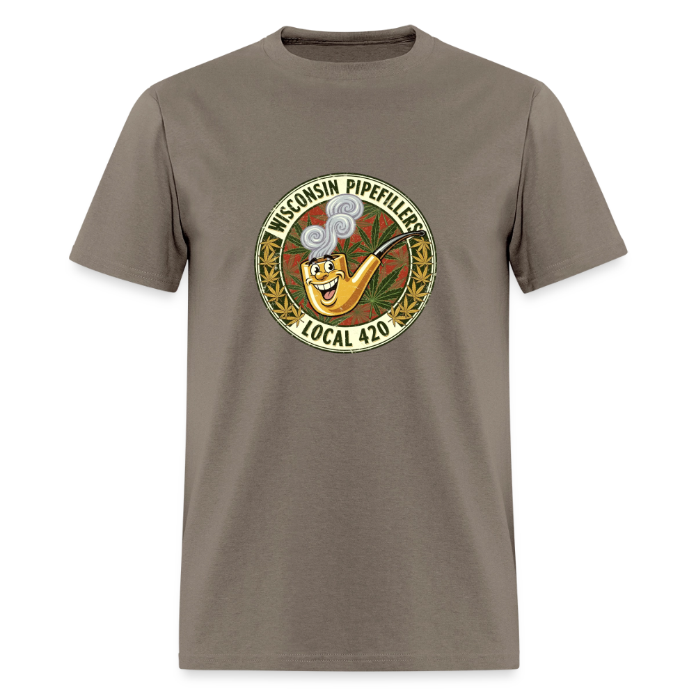 WISCONSIN PIPEFILLERS LOCL 420 Men's T-Shirt - safari