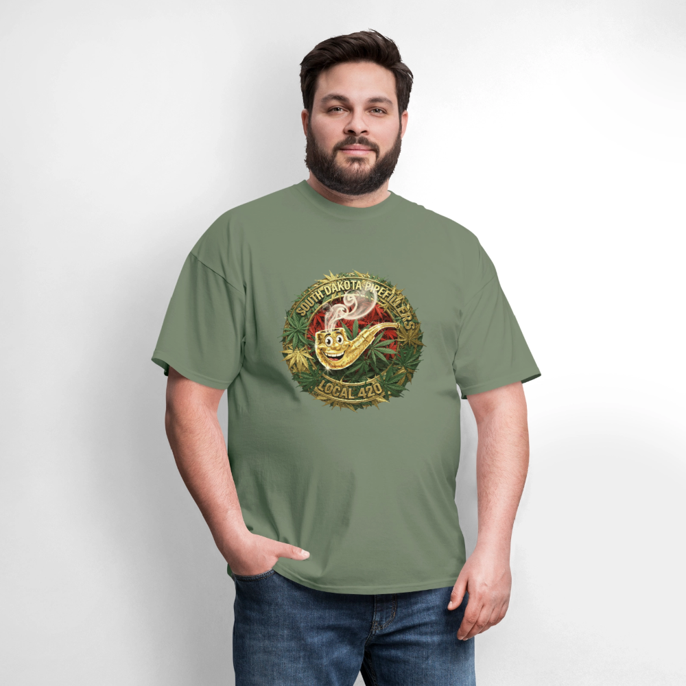 SOUTH DAKOTA PIPEFILLERS LOCAL 420 Men's T-Shirt - military green