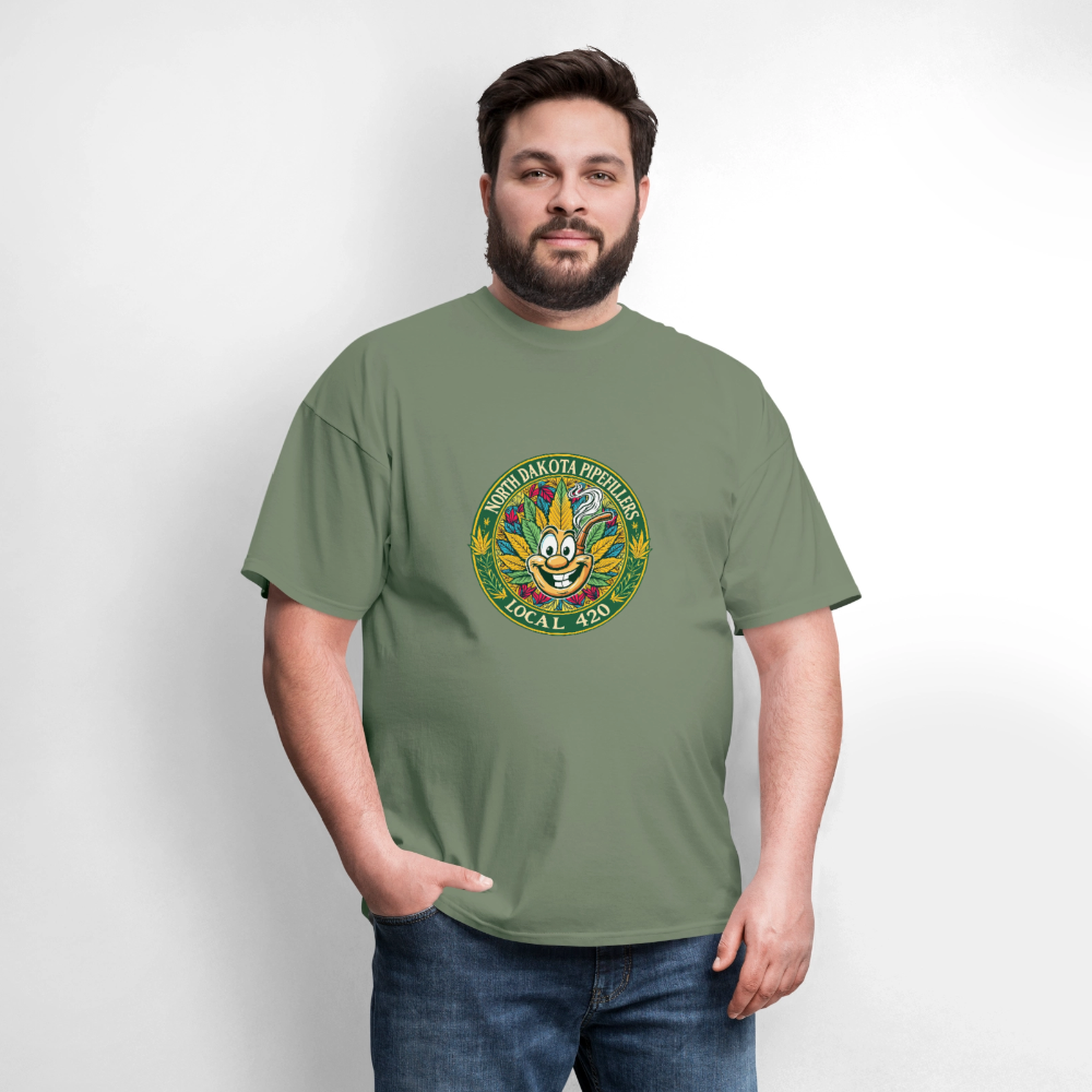NORTH DAKOTA PIPEFILLERS LOCAL 420 Men's T-Shirt - military green