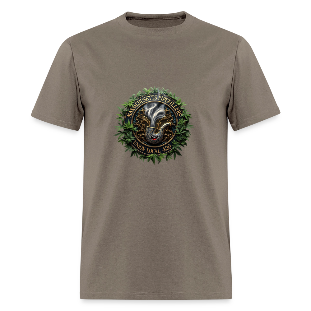MASSACHUSETTS PIPEFILLERS UNION LOCAL 420 Men's T-Shirt - safari